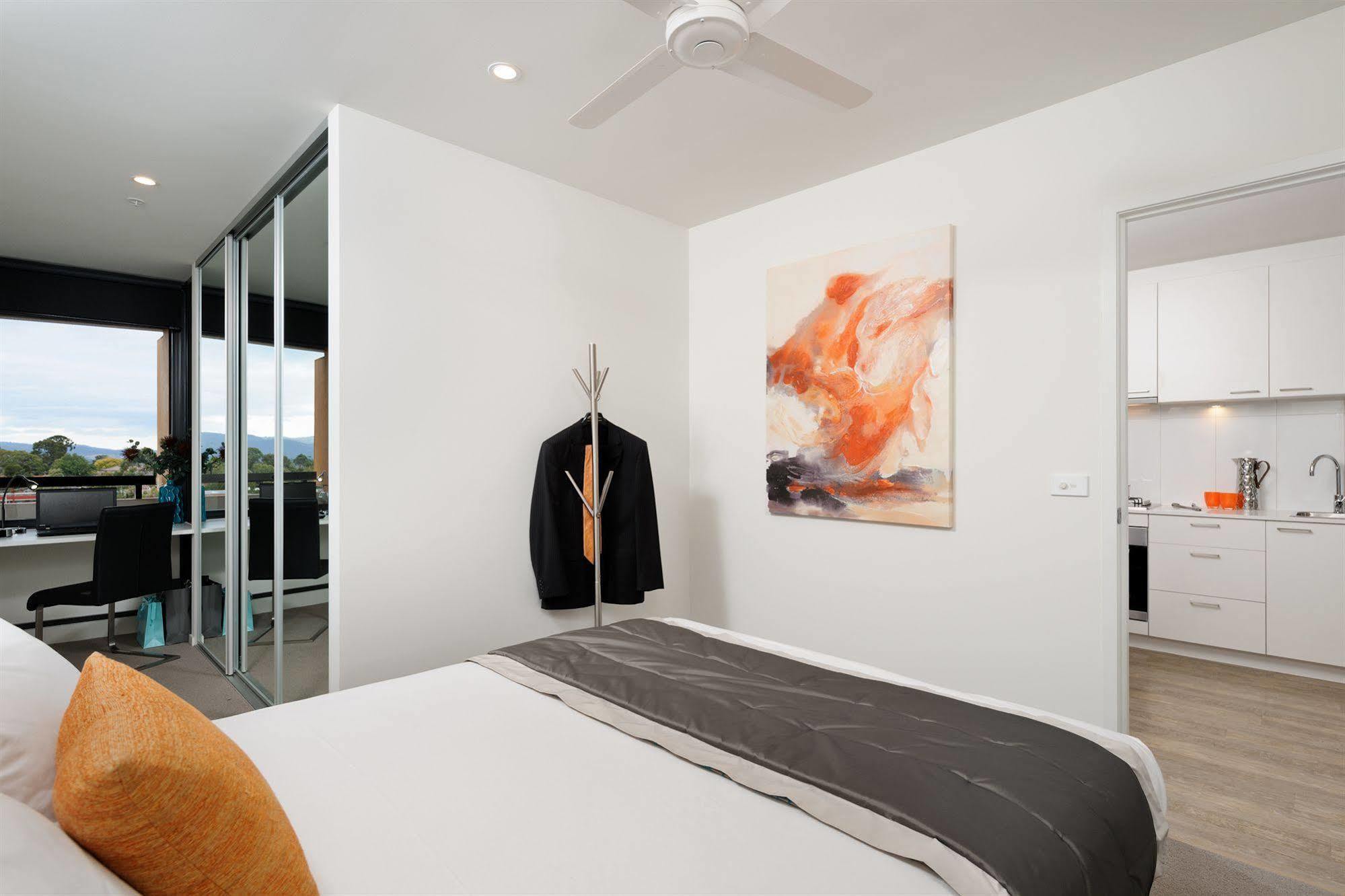 Park Avenue - Ikon Glen Waverley Exteriör bild
